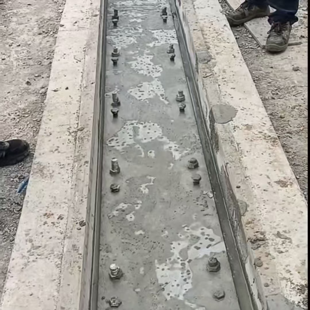 路桥港口码头起重机龙门吊重型机械设备稳固用早强快凝轨道胶泥